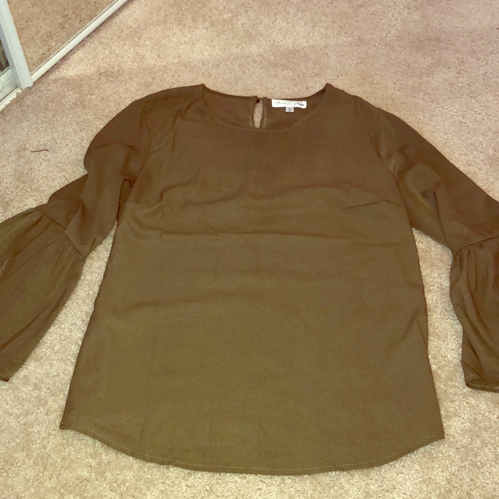 Green Ruffled Sleeve Blouse